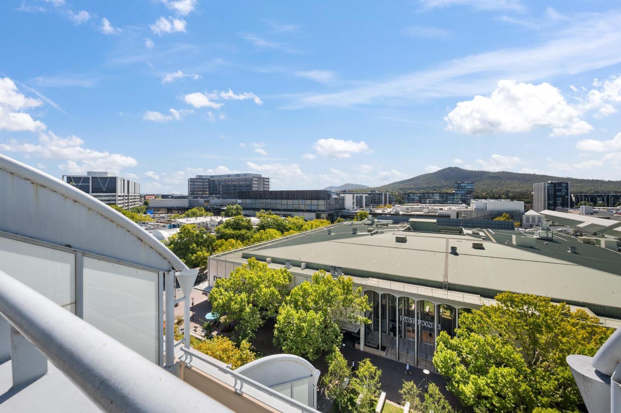 Spacious Ensuite Room In A City Centre Duplex Apartment-2 キャンベラ エクステリア 写真